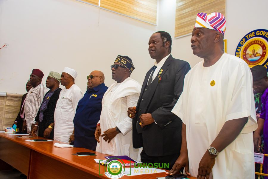 VC Prof. Adebooye (2nd right); Pro-Chancellor and Chairman of the Governing Council, Prof. Oladapo (3rd right); Gov. Ademola Adeleke (middle); Deputy Gov. Prince Adewusi, and others at the inauguration on Monday at the Government House, Osogbo.